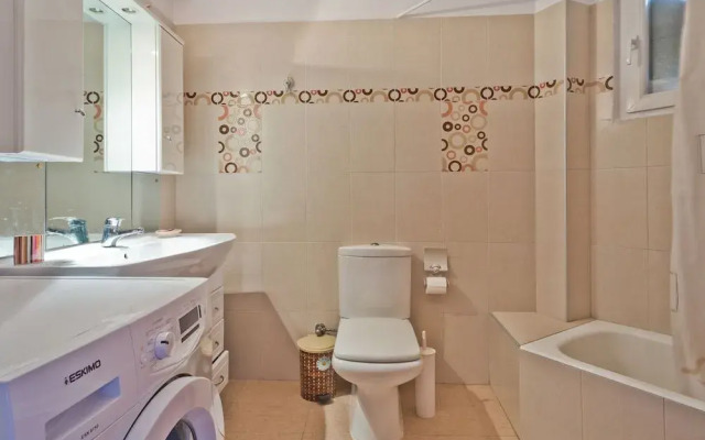 One Bedroom Apartment
