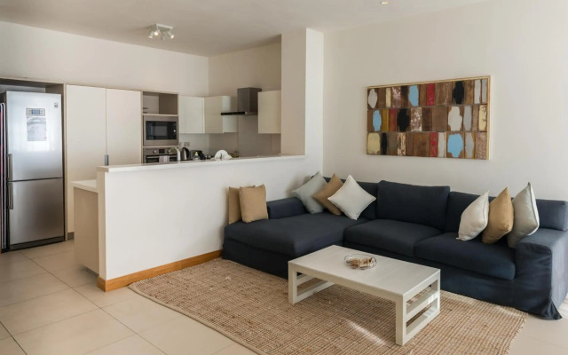 Villasun Seafront Apartment at Cap Ouest