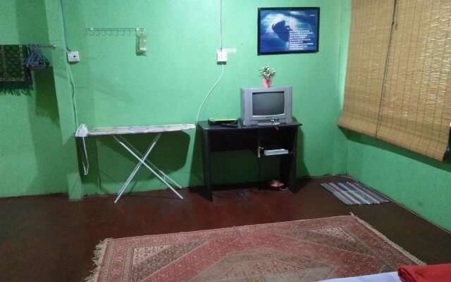 Cahayakaseh GuestHouse