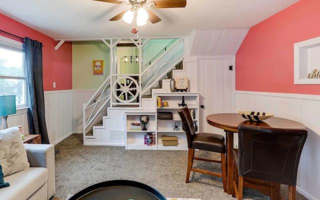 Charming Wichita Home 2 Mi to Downtown!