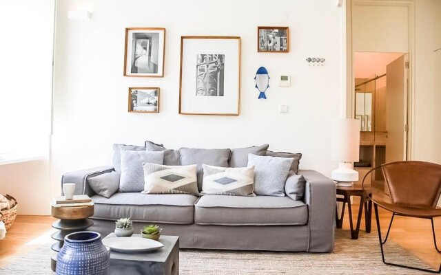 Luxury and Beautiful Apartment in Chiado