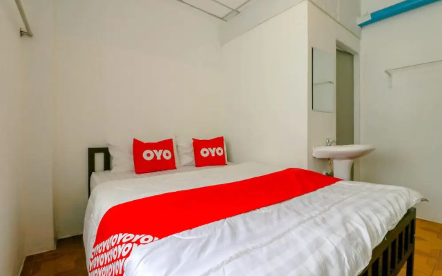 "Happyland Guesthouse By Oyo Rooms"