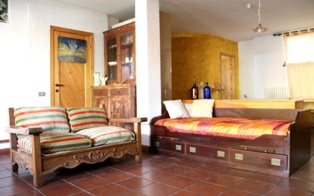 House with 3 bedrooms in Monteciccardo with private pool furnished terrace and WiFi 13 km from the beach