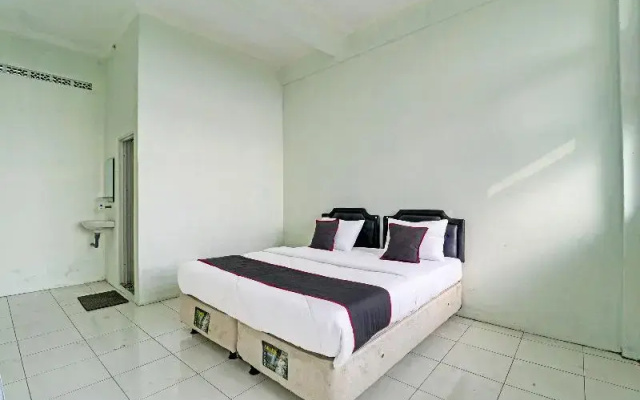 RedDoorz Syariah at Neu Hostel Cisarua Lembang