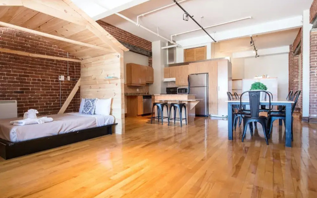 Intimate Plateau Suites by Sonder