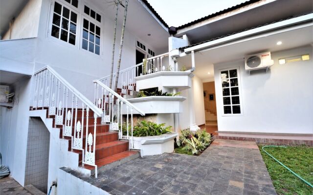 ZEN Rooms Kemang G17 Syariah