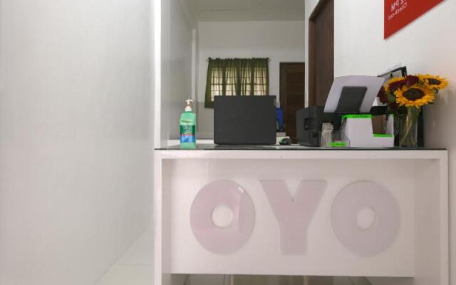 OYO 736 Jade Apartelle