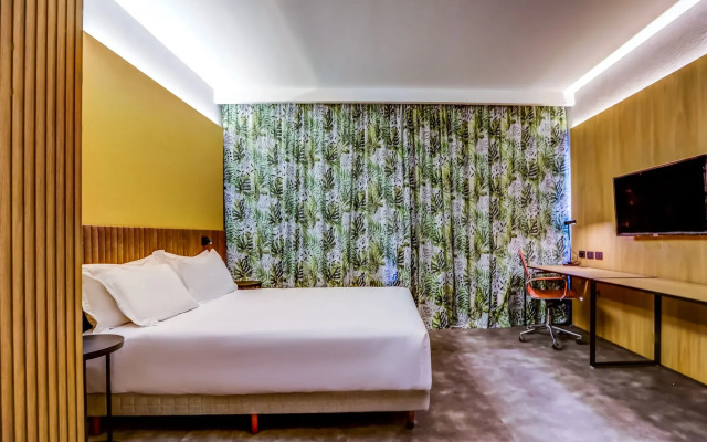 Hilton Garden Inn Rebouças