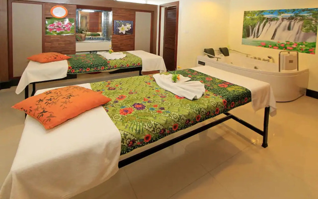 Convenient Grand Hotel