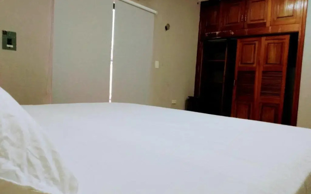 Casa Ixchel 450m to Downtown, Wifi, Hot water, AC
