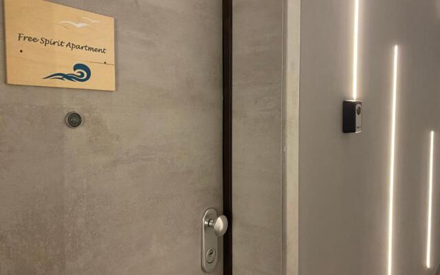 Free Spirit Apartment - Oneiro Beach la 50m