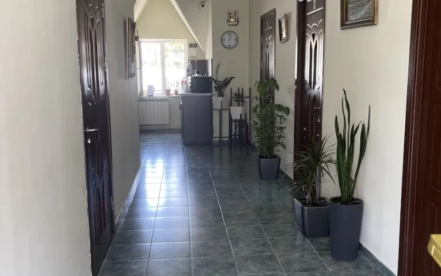 Noragyugh Guesthouse