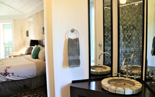 Owl's Nest Suites