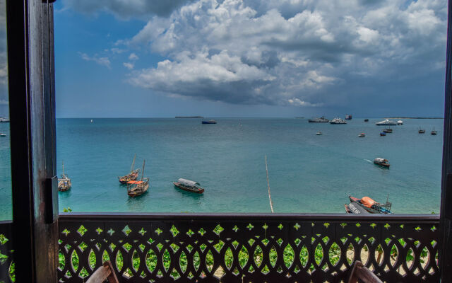 Tembo House Hotel & Apartments