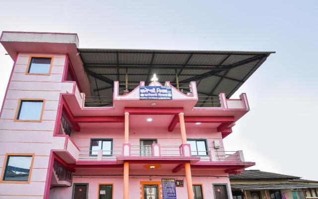 OYO Flagship 65592 Dyaneshwari Niwas