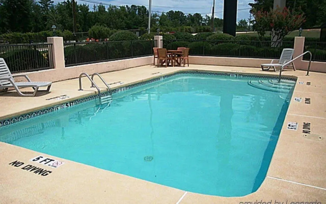 Regency Inn & Suites