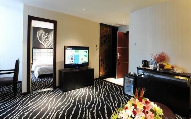 Kunming Long Way Hotel