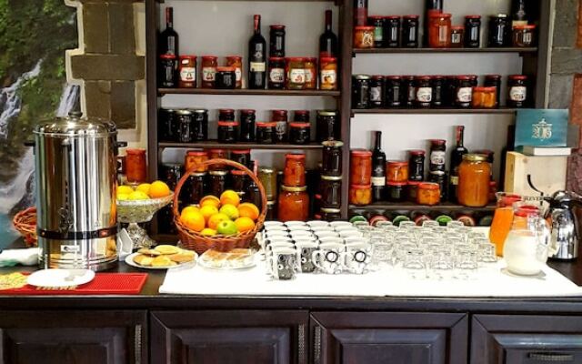 RAMIS Hotel & Outdoor Sports Center