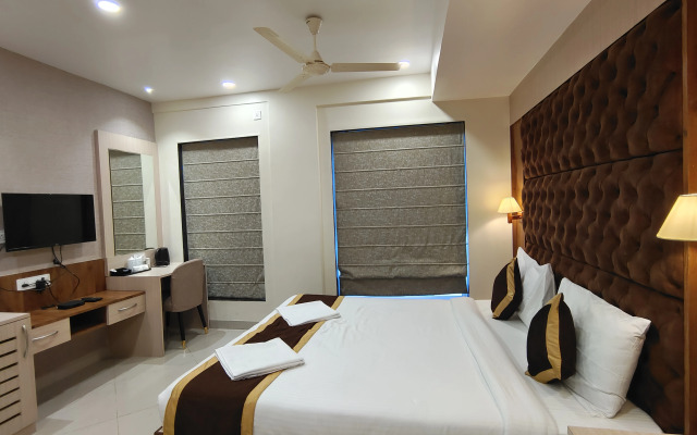 The Panash Hotel & Banquets