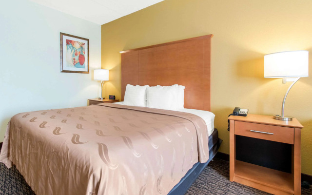 Clarion Hotel & Suites University - Shippensburg