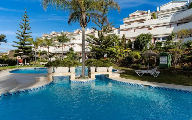 Lovely Apartment With Shared Pool