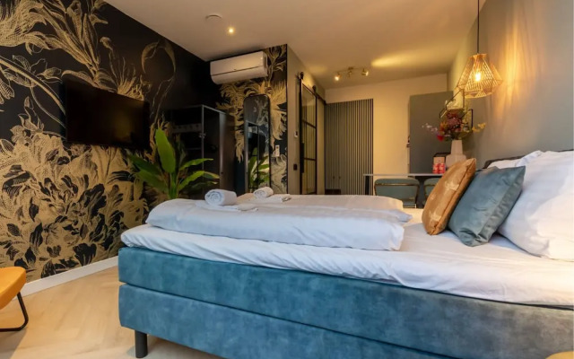 Romantic Getaway With Garden