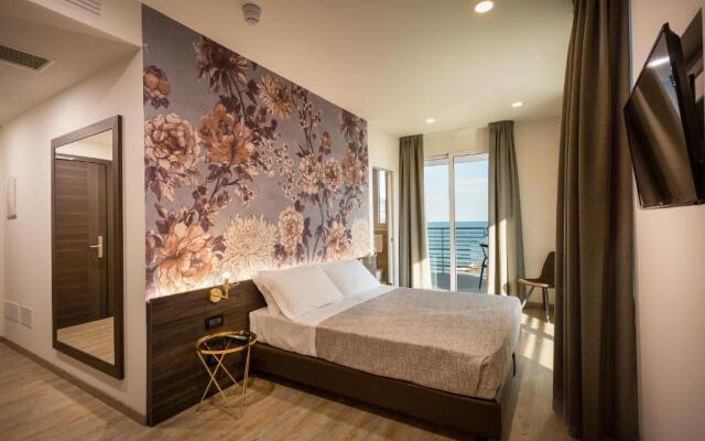 Hotel Tritone