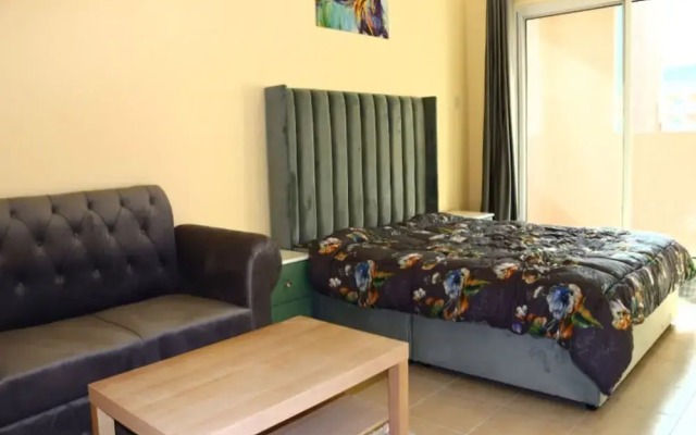 Stunning Family Friendly Studio Close To Dubai Hub