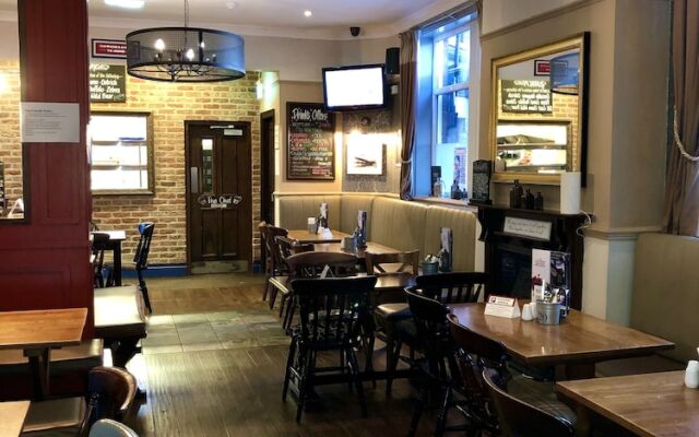 Holystone Bar and Restaurant