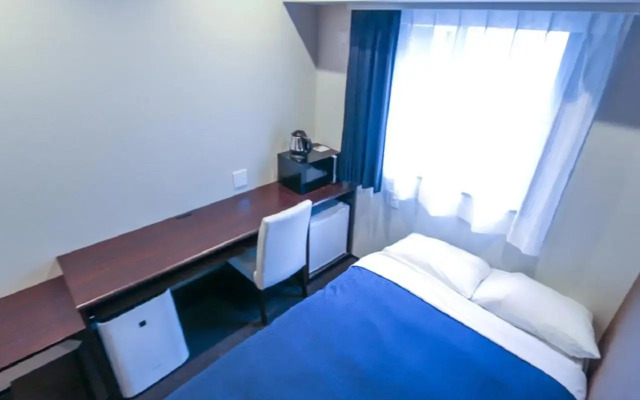 HOTEL LiVEMAX Yokohama Kannai Ekimae