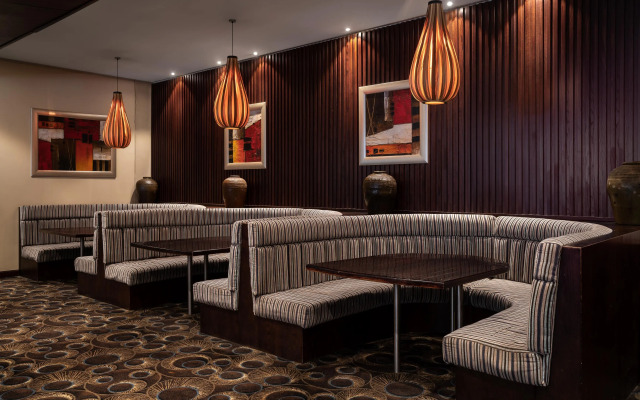 Premier Hotel OR Tambo