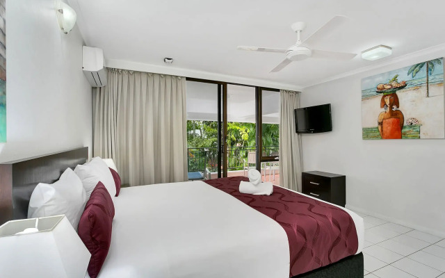Roydon Beachfront Apartments