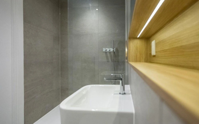 Superior 1 bed in Hill House