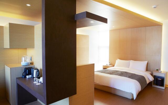 Luston Villa & Hotel