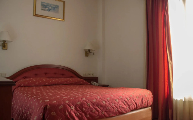 Art Pythia Hotel