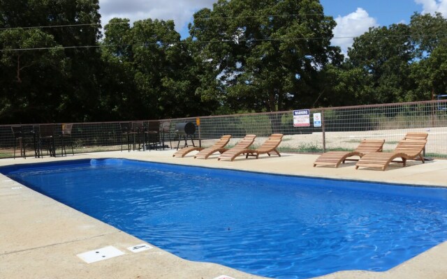 15 Son's Geronimo - Birdhouse Cabin
