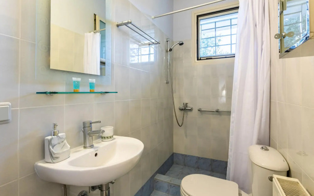 Kitries Summer Getaway - Eden Seaside Suite