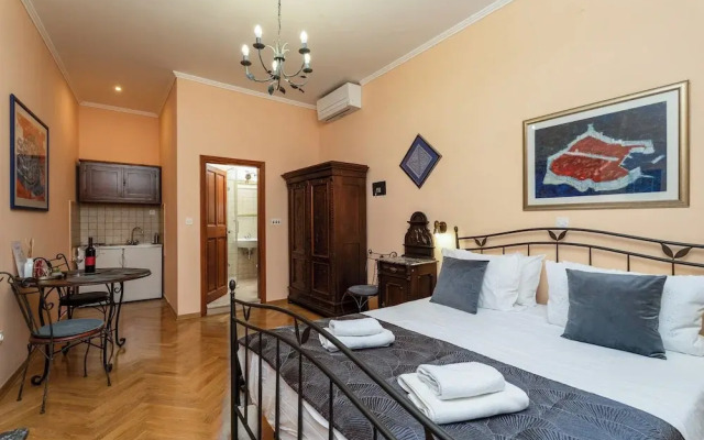 Amoret  (Private accommodation)