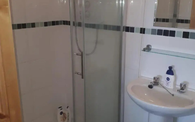 NO 9 The Willows, Ballinamore, Entire home