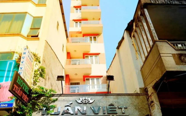 Tuan Viet Hotel