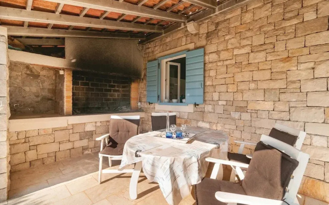 Stunning Home in Postira With 2 Bedrooms and Wifi