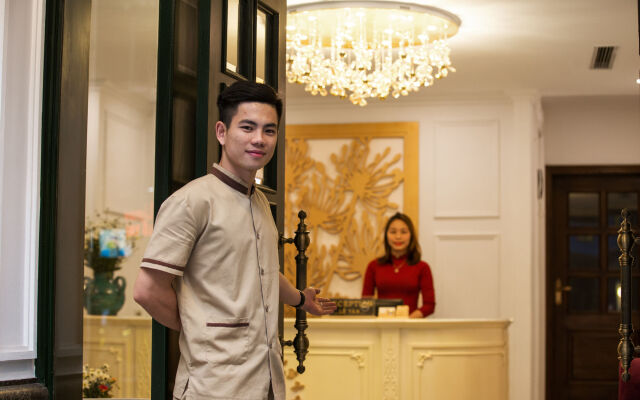 Maro Hotel