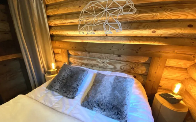 L'ours Blanc Chalet en Rondins