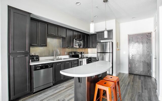 WanderJaunt Modern Dt San Diego Apts