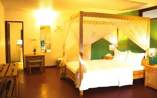 Bougainvillea Safari Lodge