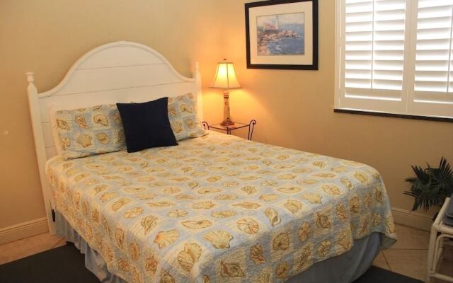 Whaler 4D by RedAwning