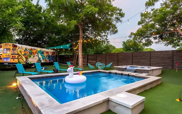 Downtown Austin Oasis Pool & Hot Tub