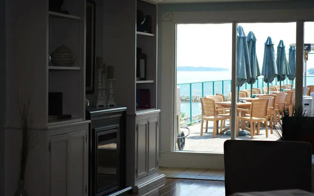 Oak Island Resort & Conference Centre