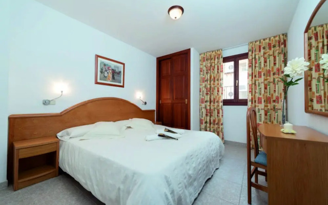 Apartamentos Xaloc HRC