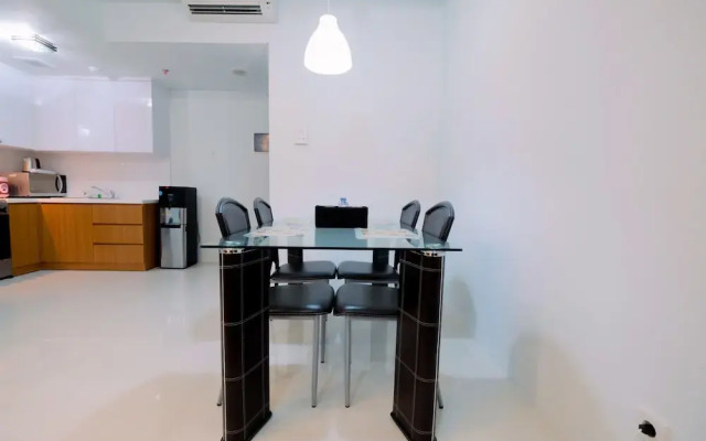 Simply 2BR Lexington Apartment